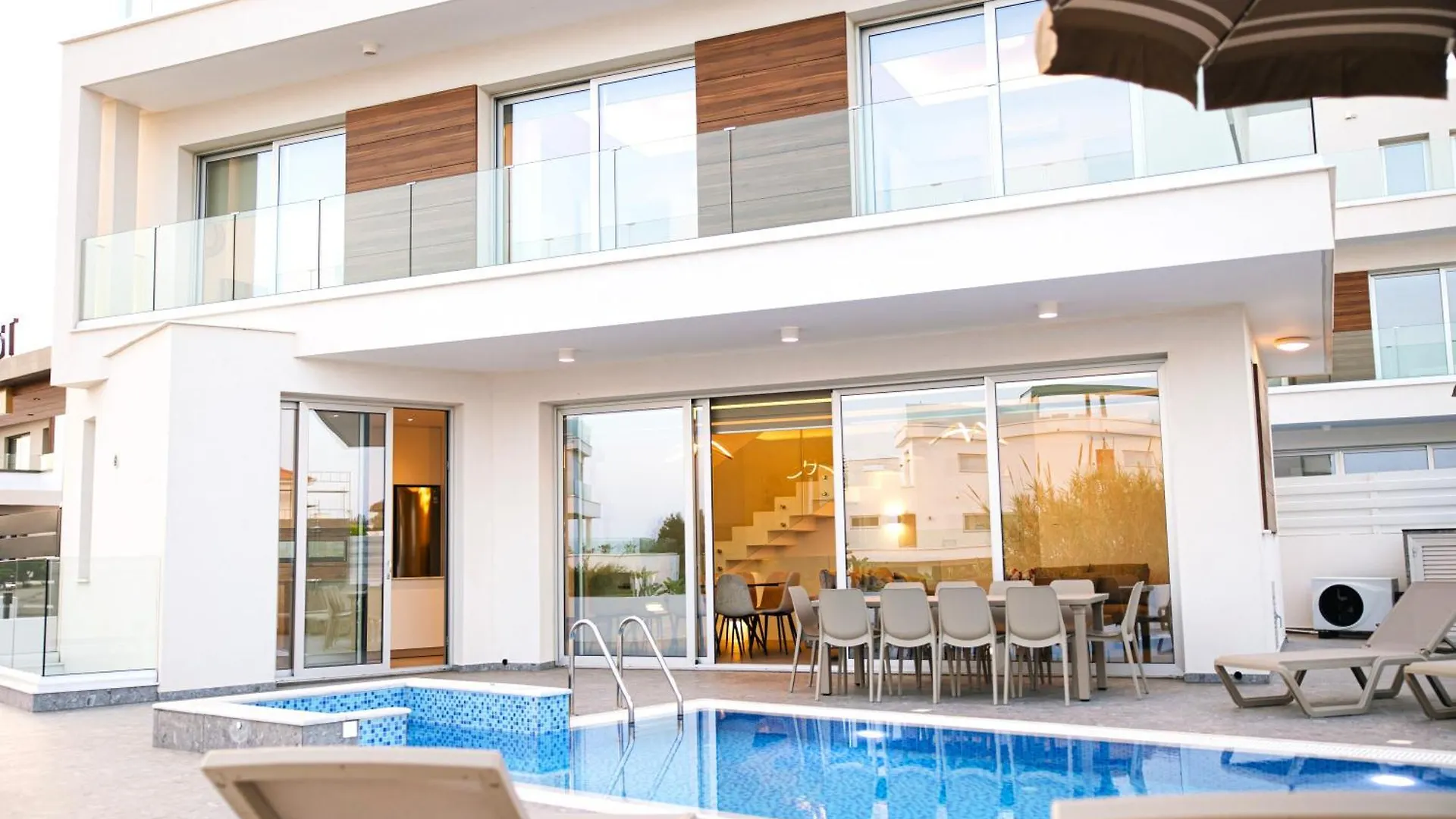 Nissinest Luxury Villas Ayia Napa 0*,  Cipru