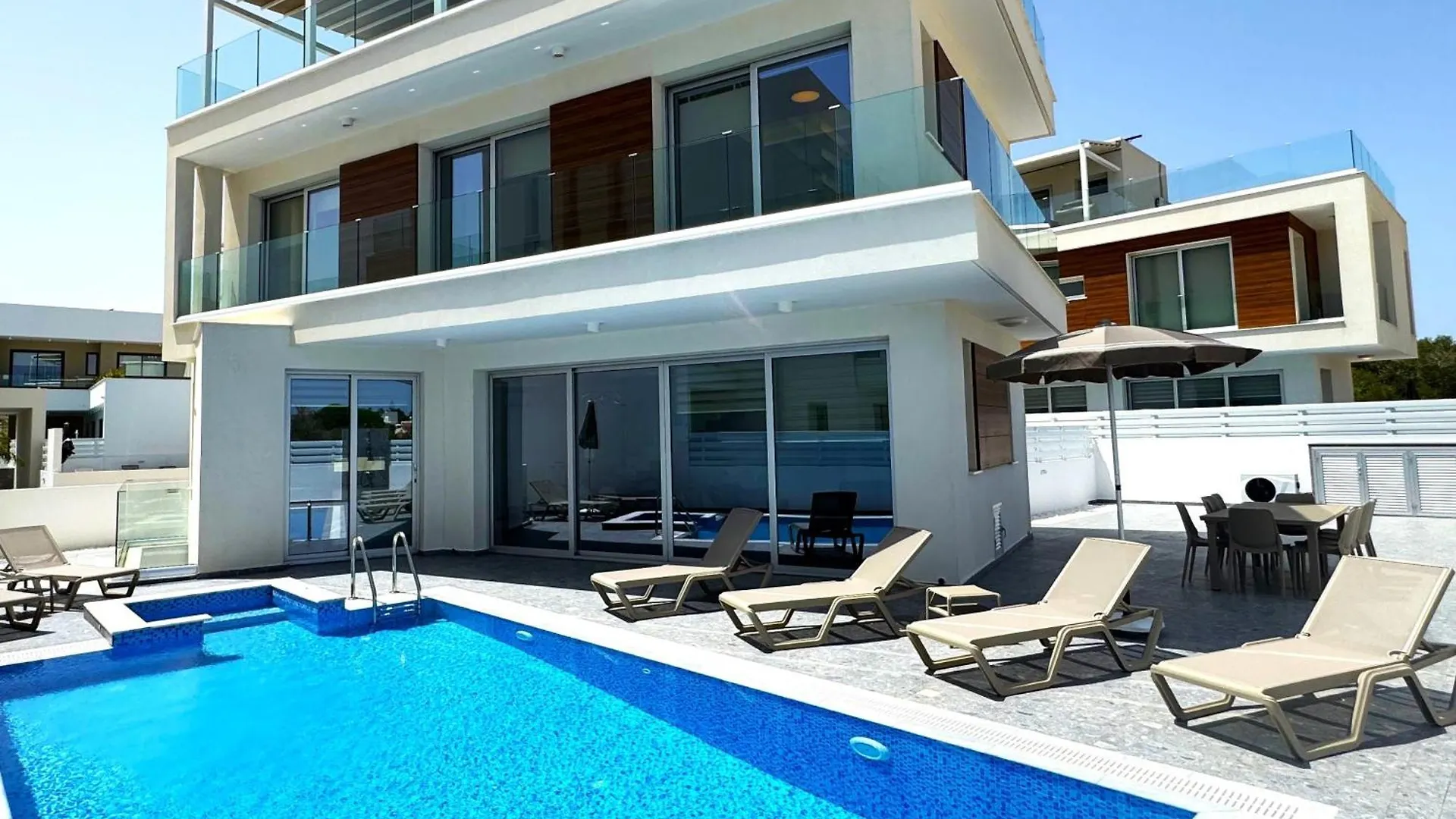 Nissinest Luxury Villas Ayia Napa